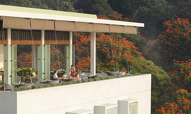 Rekomendasi Hotel Dengan Pemandangan Alam Mempesona